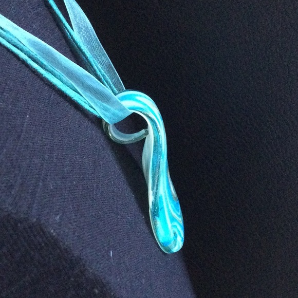 Unique Hand Blown Art Glass Pendant - Picture 4 of 8